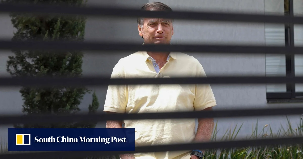 Китай представи най-бързия в света хуманоиден робот в пълен размер